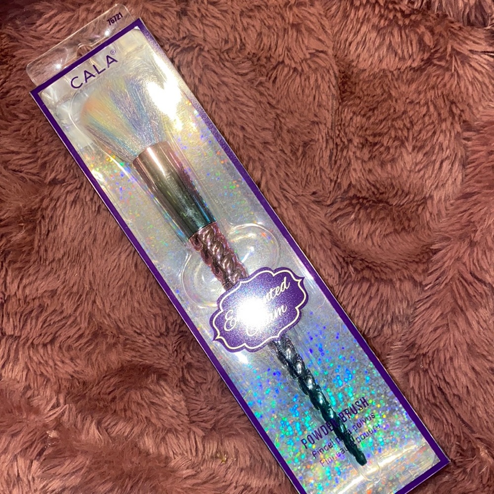 CALA Enchanted Glam “Powder Brush”